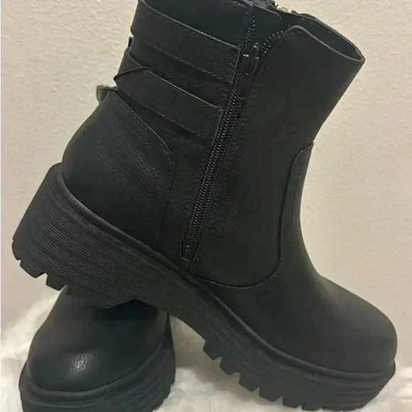 Guess Ankle Buckle Moto Platform Boots - Picture 3 of 4